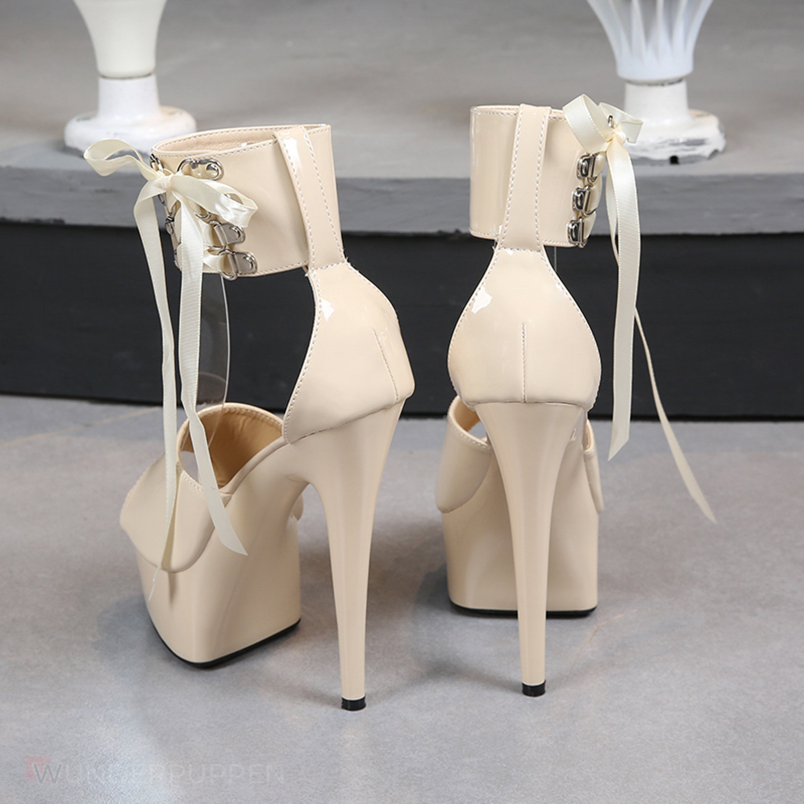 High Heels - Beige geschnürt mit Bund – Bild 7