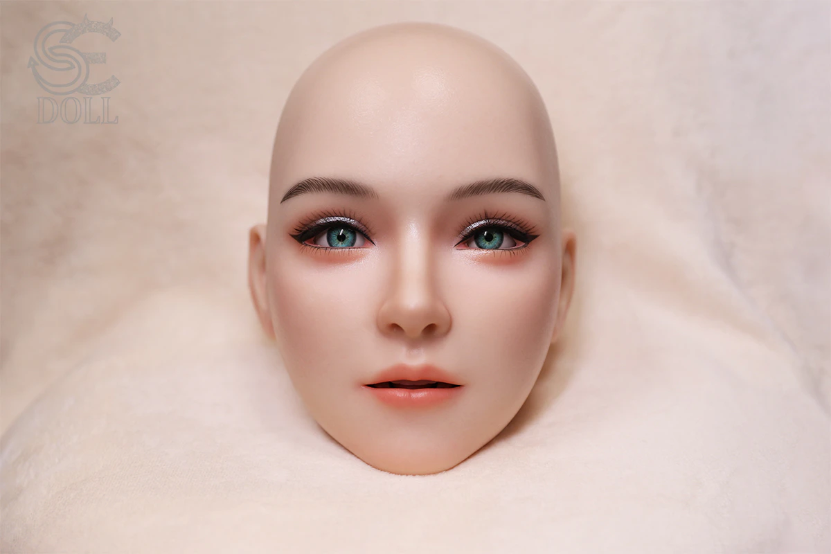 SE X-Bot Silikon-Gesicht Hautdetail