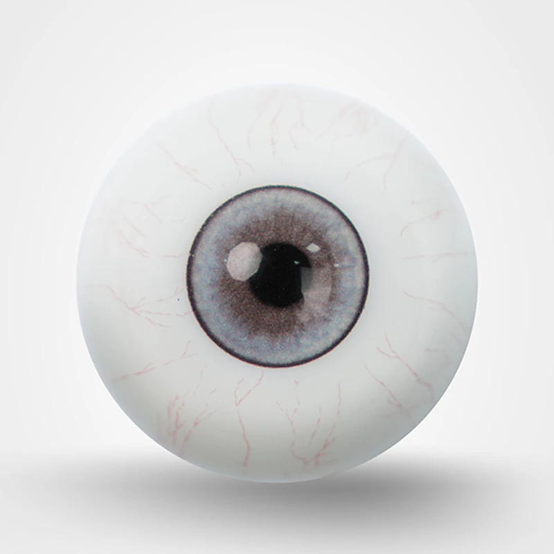 Hellblaue Augen mit Adern