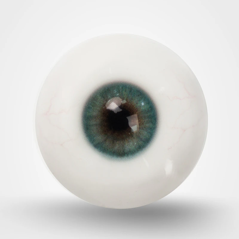 Türkise Augen mit Adern