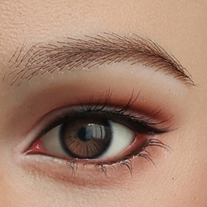 Implantierte Wimpern