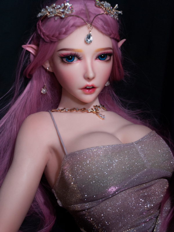 Takano Rie – Elsa Babe 150cm