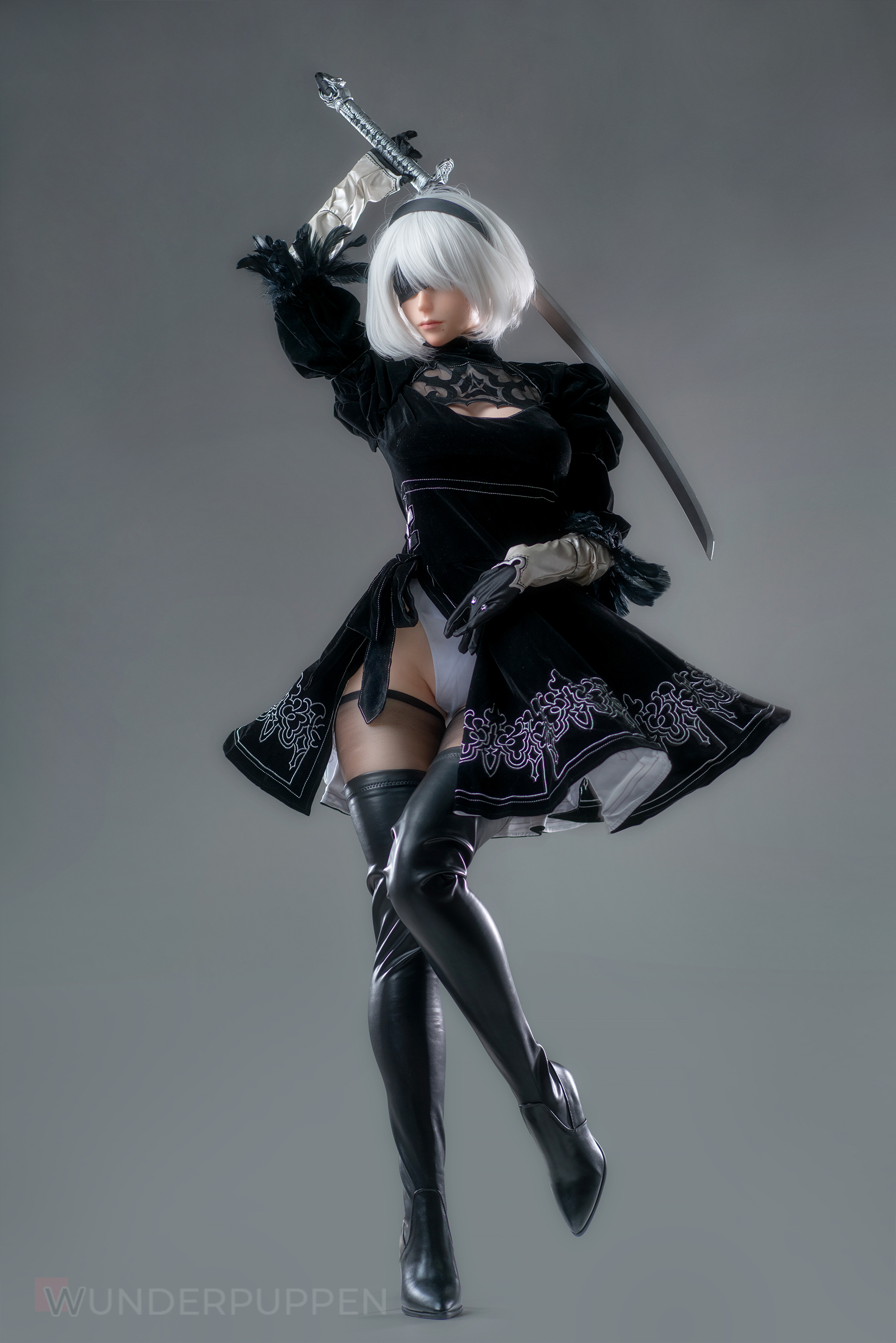 2B - Game Lady 171cm – Bild 3